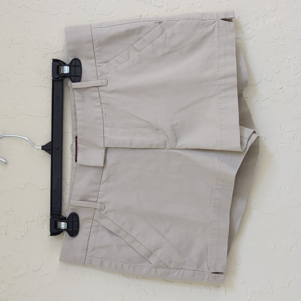 Juicy Couture Classic Khaki Chino Mid Rise Shortie Shorts Size 8